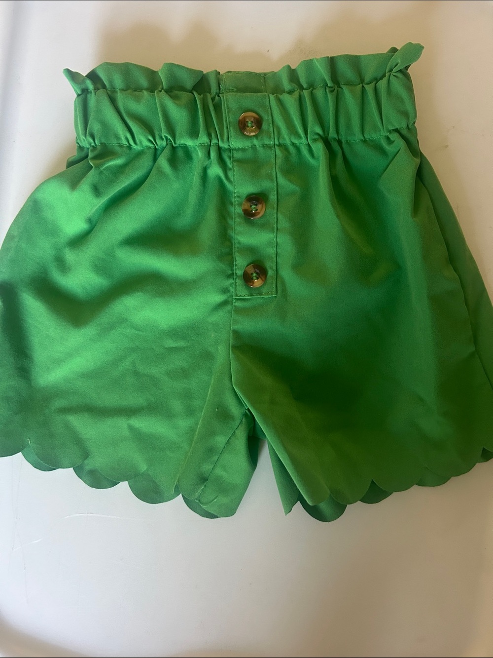SHEIN Bright Green Scalloped Waist Shorts